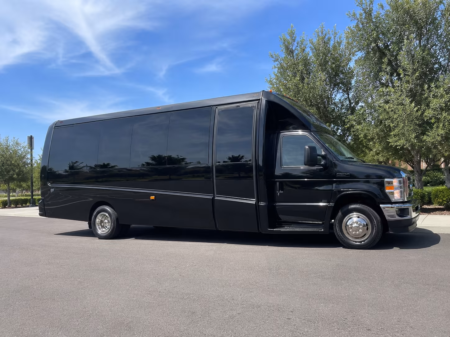 festival and sporting event buses around clovis and fresno