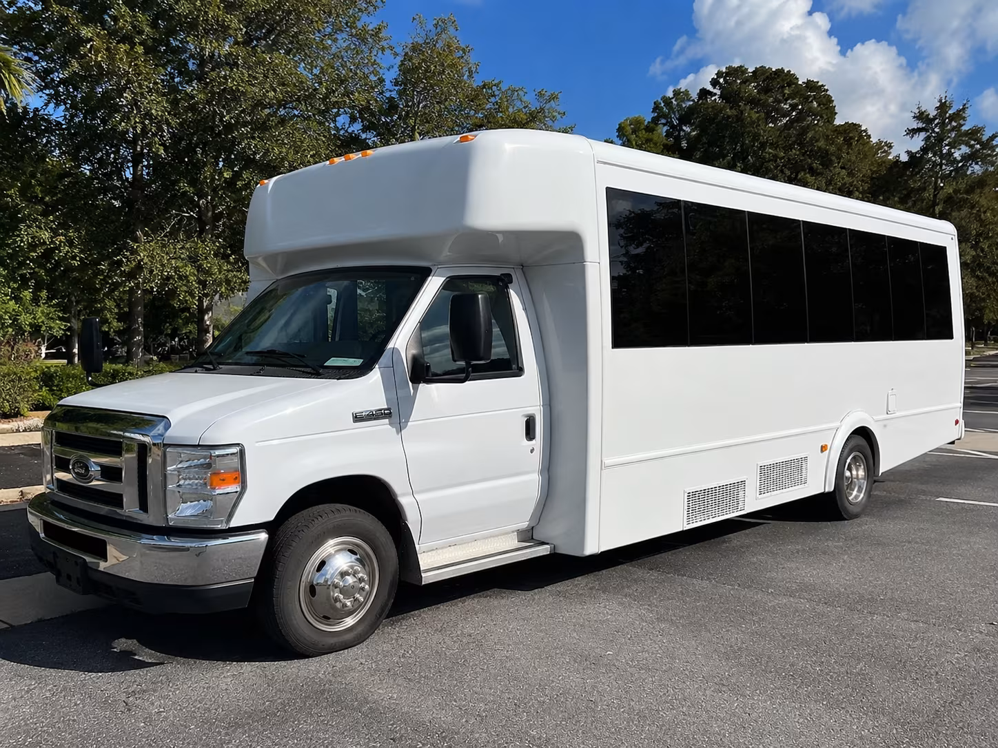 party buses and fan buses to fresno grizzlies games at chukchansi park