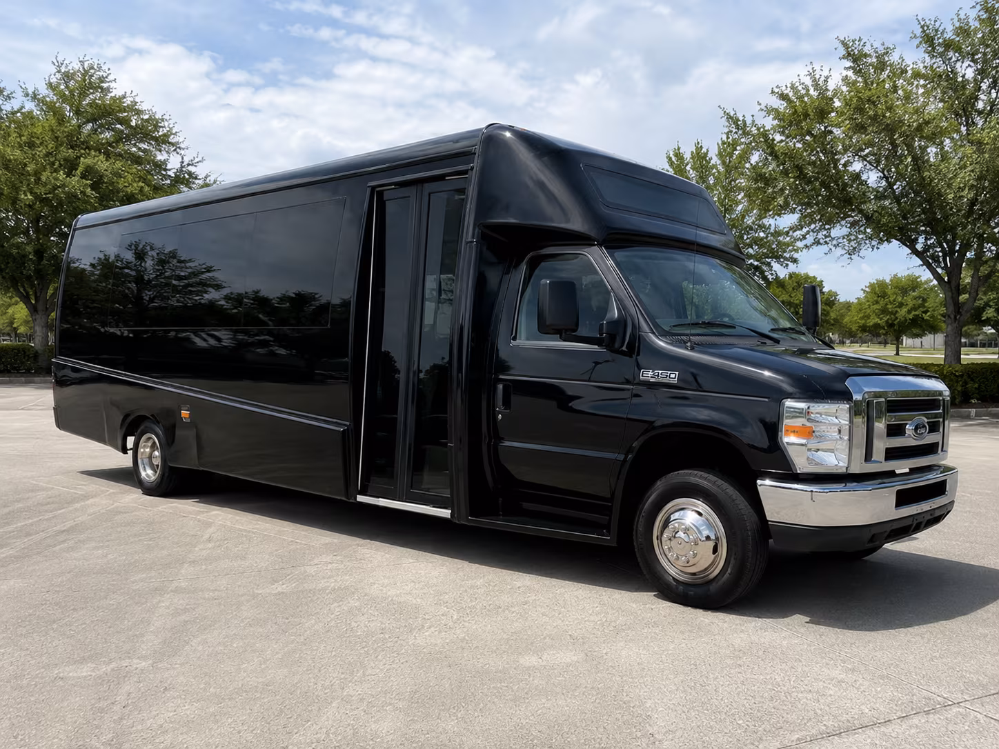 shuttle buses for clovis wedding guests between hotels and your venue